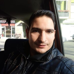 “Ciao a tutti da Davide, mi dispiace non poter venire ad allenamento con Ness1 Escluso. Comunque vi mando un bacio a tutti, ci vediamo prossimamente 💪🏻 tutti carichi che abbiamo tanto da lavorare”